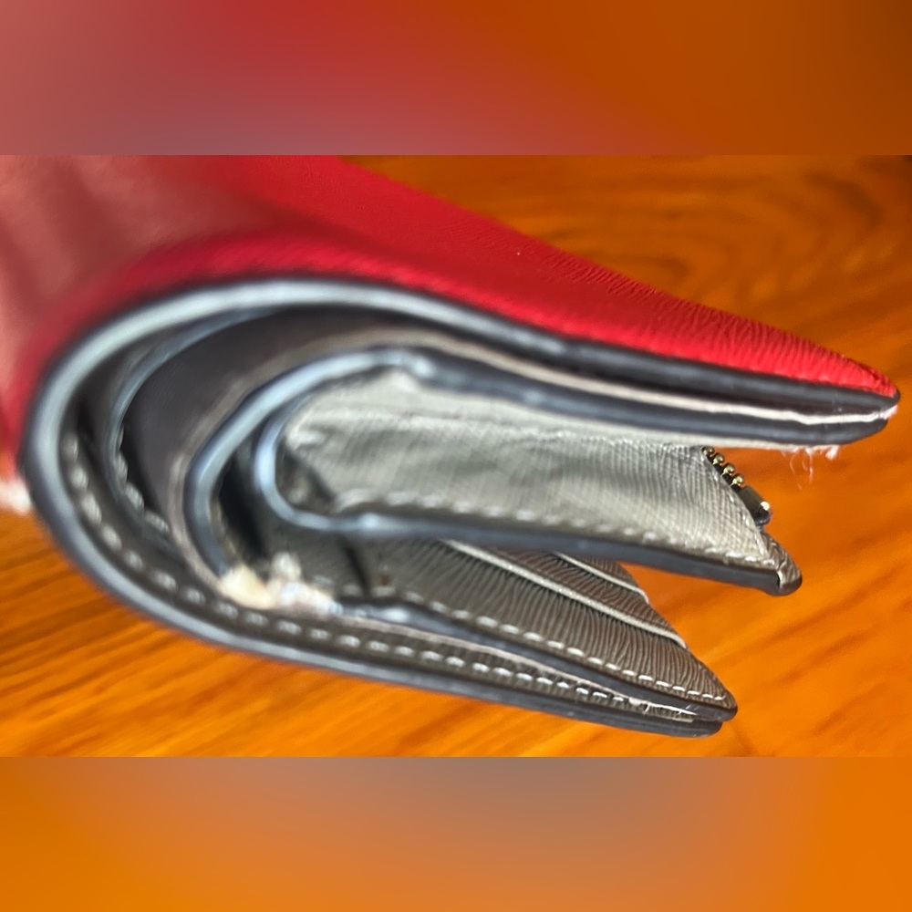 Marc Jacobs wallet - Picture 5 of 9